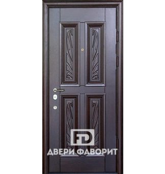 Металлическая дверь, отделка массив дерева и цинкогрунт