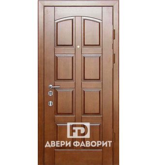 Входная дверь с отделкой массивом дерева и винорит