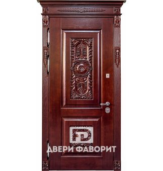 Дверь входная с отделкой лиственницей